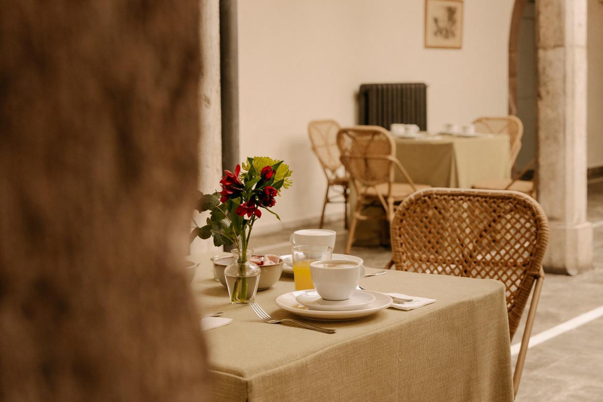 Pax Casona Del Busto Hotel